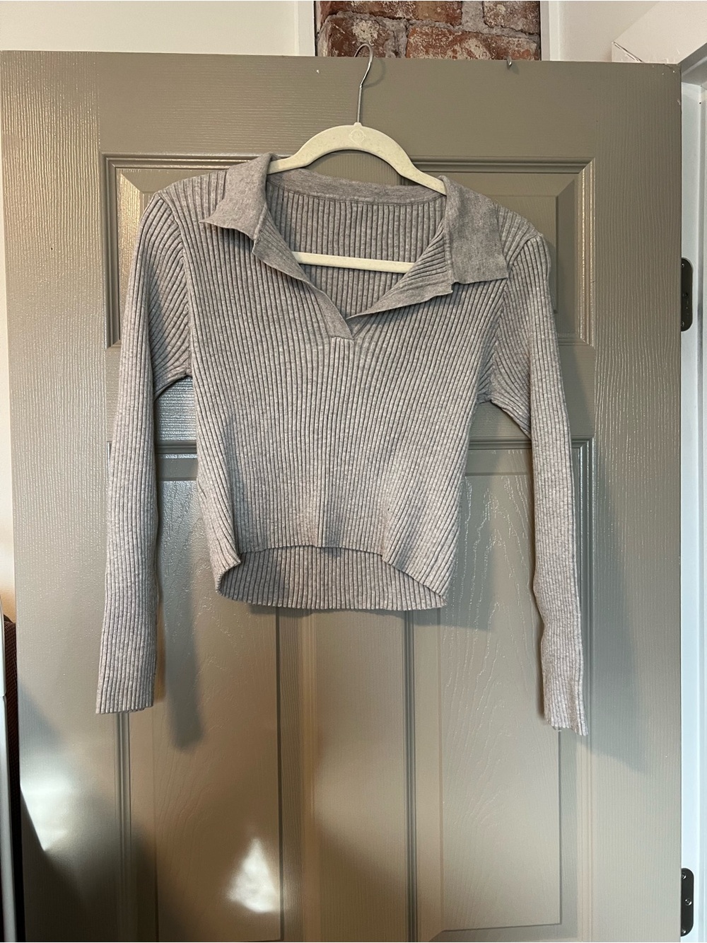 Ribbed Collared Long-Sleeve Sweater - Light Gray